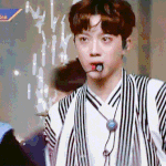 [EXO] 히<b>힣</b> 내파트 다 해따 하구 들어가는 애기
