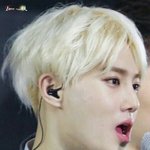 [EXO] <b>확대</b><b>샷</b>이면 이정도는되야지ㅋ