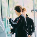 [박우진] 후니를 위해 문잡아주는 참새 그런데...