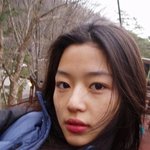 2년만에 셀카 올린 전지현ㄷㄷㄷ