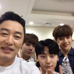 [워너원] 엥 <b>황민현</b> 손 뭐야?