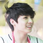 [방탄소년단] <b>이</b>사진에서 꾹<b>이</b> 얼굴 달라진<b>점</b> 찾아봐