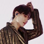 [EXO] 난 <b>뮤비의상</b>에 모든 희망을 건다