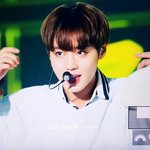 [박지훈] 와  집에와서 지훈이보는데