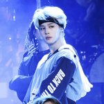 [방탄소년단] 사진들 다시 보고있는데