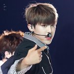 [박우진] 이 사진보고 예쁘다는 <b>육성</b> 첨 나옴