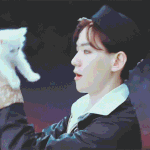 [백현] 냥이 <b>목줄</b>에 L 이라니....