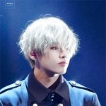 <b>존재감</b>...귀공자 그 <b>자체</b>...남돌