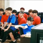 [워너원] 형<b>아미</b> 어디갔어 ㅋㅋㅋ