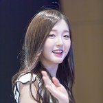 [모두드루와] <b>모찌</b>모찌 볼 찔러보고싶은 설이 ㅠㅠ