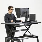 허리에 좋다는 <b>책상</b>이래유