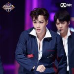 [EXO] 오늘 개쩌러따 슈<b>밤바</b>