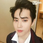 [EXO] 이 머리 잘못하면 저만큼만 빼고