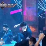 [EXO] 카이 오늘 <b>발끝</b>으로만 일어나는데 이렇게 쉽게