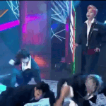 [EXO] 김종인 엄청 부르<b>럽</b><b>게</b> 올라가넼ㅋㅋ