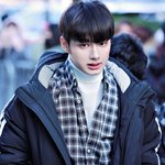 [댓글부탁해] 중2랑 고2랑 사귀는 ㅇ거 어때?