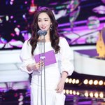 <b>이유리</b> 어제 머리 붙이고 옴