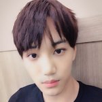 [EXO] 종인이 <b>렌즈</b> 안낀눈이 훨씬 예쁜데