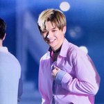 [강다니엘] 수정)슬로건 받을까 말까 고민한거 아니래ㅋㅋㅋ