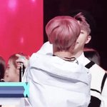 [방탄소년단] 호석이 <b>뒤통수</b>