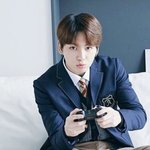 [방탄소년단] 떡밥 <b>폭격</b>에 인제야 제정신 돌아옴 ㅋㅋㅋ