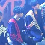[EXO] 민석이 팬들한테 <b>손</b><b>인사</b>하는거 봐ㅠ