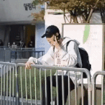 [<b>JBJ</b>] 판녀들 만나러 급하게 빠져나오는 현빈