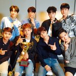 [시우민] 쇼챔 파워로 첫 1위!! 시우민 엑소엘 <b>포즈</b>!!