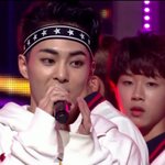 [EXO] 시우민 뒤에 누구? <b>개토</b>