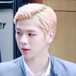 [강다니엘] 다니엘 바지 무슨일이야...