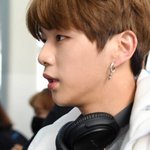 [강다니엘] 오늘자 <b>출국</b>하는 댕댕이 보고 와(<b>직캠</b>)