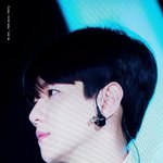 [EXO] 진짜 <b>롯</b>팸은 조명이 다른가 저기만가면 리즈