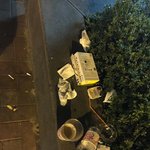 토요일밤 <b>뚝섬</b>유원지 풍경.. 쓰레기가 너무 많아요..