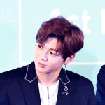 [강다니엘] 기자<b>회견</b> 인텁 움짤 (2)