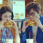 [19] 솔직히 여자 햄버거 1개 다먹으면 <b>돼지</b>아니야?ㅋㅋㅋㅋ
