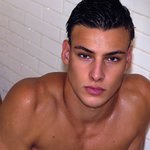 [댓글부탁해] 야 ㅁㅊ 방금ㅌㅂㄹ돌다 <b>켄달</b>제너닮은남다봄