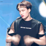 [EXO] 근데파워무대때김종인 표정연기 조카잘한다고느낌ㅋㅋㅋ나만그러냐