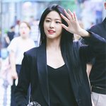 <b>행사장</b>에서 보면 또 다른 그녀