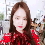 최근 생머리하고 촬영한 손나은(+화보 사진도이씀)