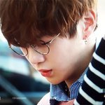 다양한 모습 보여주는 남돌 출국길