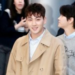 [강동호] <b>트렌치</b>코트 동호 박제해주세요