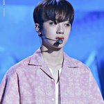 <b>라이관린</b> ㅠㅠ