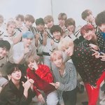 [골든차일드] 총알막는 선배님들이랑 사진찍은거말야