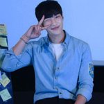 <b>우도환</b> 손 좀 봐..