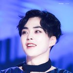 [시우민] (시우민)슈<b>먼데이</b>님 시즌그리팅