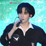 [EXO] <b>누</b>가 김준면에게 베레모를 씌웠나
