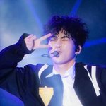 [시우민] 시우민의 <b>온</b> <b>힘</b>을 다한 윙크