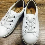 <b>빈폴</b>키즈 스니커즈에요 예쁘죠?