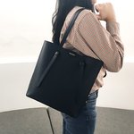 데일리백 좀 골라줘