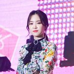 손나은 <b>홍콩</b>에서 스타일링 개이쁨